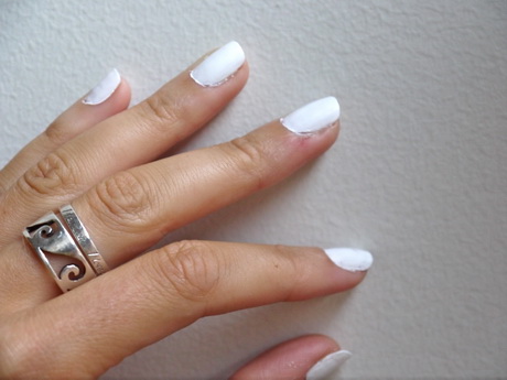 white-nail-polish-designs-95-6 Modele de lacuri de unghii albe