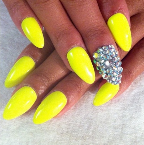 yellow-nail-designs-11 Modele de unghii galbene