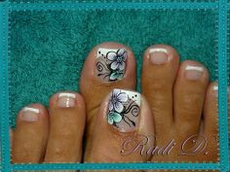 acrylic-toe-nail-21-17 Unghii de unghii acrilice