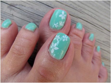 cute-nail-designs-for-toenails-37_18 Modele drăguțe de unghii pentru unghiile de la picioare