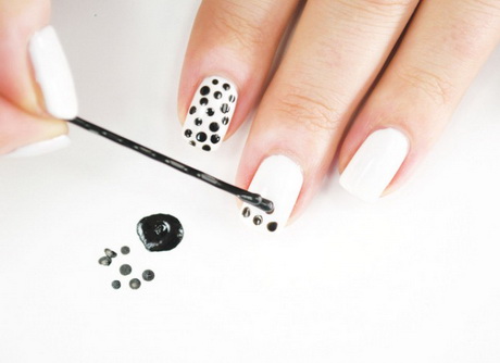 easy-nail-painting-designs-30 Modele ușoare de vopsire a unghiilor