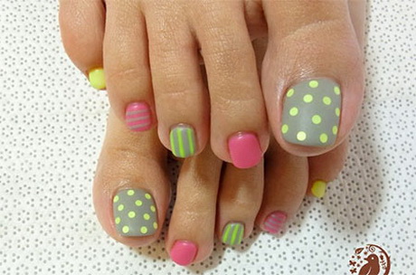 nail-and-toe-nail-designs-18_19 Modele de unghii și unghii
