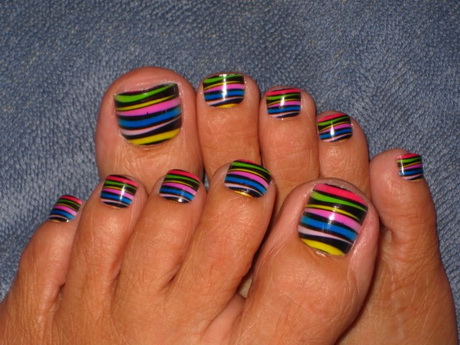 nail-and-toe-nail-designs-18_4 Modele de unghii și unghii