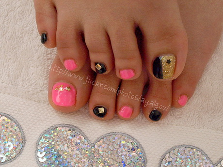 pretty-toe-nail-art-designs-54_18 Destul de deget de la picior nail art modele