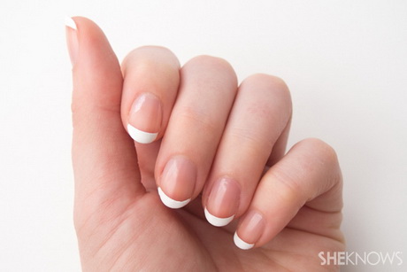 easy-french-nails-50_9 Ușor unghiile franceze