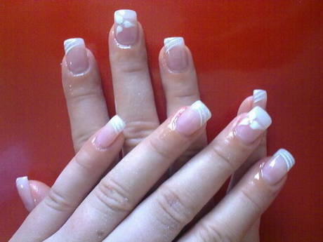 french-white-nails-80_12 Unghiile albe franceze