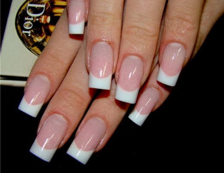 french-white-nails-80_3 Unghiile albe franceze