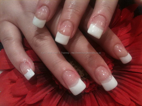 french-white-nails-80_6 Unghiile albe franceze