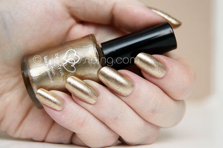 nail-gold-72_19 Unghii de aur
