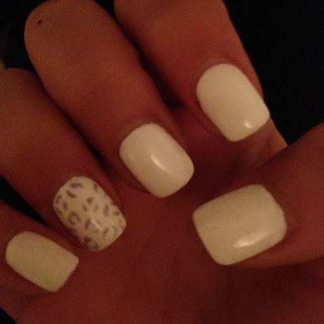 white-design-nails-89_11 Unghii de design alb