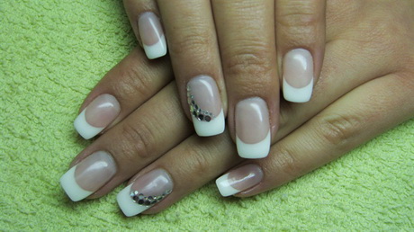 french-nails-with-stones-85_7 Cuie franceză cu pietre