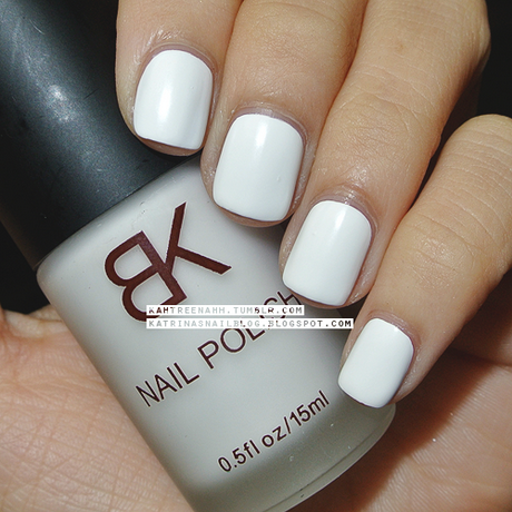 white-nail-color-67_13 Culoarea unghiilor albe