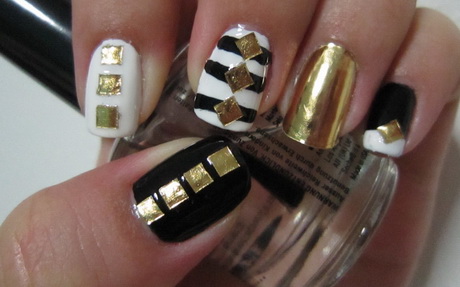 black-and-gold-gel-nail-designs-21_18 Modele de unghii cu gel negru și auriu