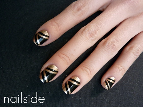 black-and-gold-gel-nail-designs-21_3 Modele de unghii cu gel negru și auriu