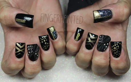 black-and-gold-gel-nail-designs-21_6 Modele de unghii cu gel negru și auriu