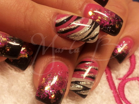 black-and-pink-gel-nails-52_9 Unghii cu gel negru și roz