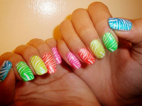 different-color-nail-designs-00_2 Diferite modele de unghii de culoare