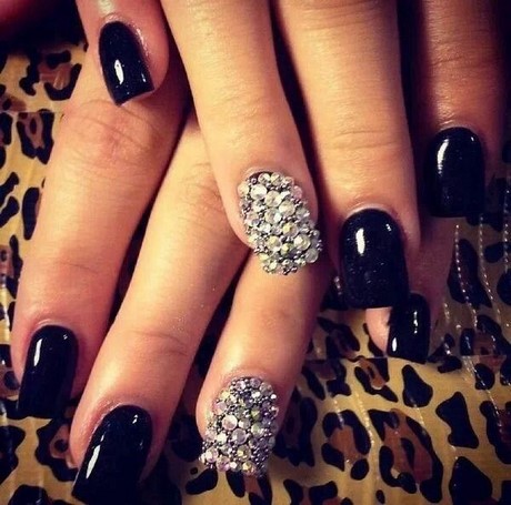 all-black-nail-designs-20_19 Toate modelele de unghii negre