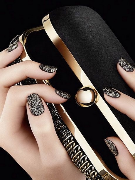 black-and-gold-nail-art-designs-76_12 Modele de unghii negre și aurii