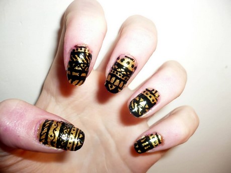 black-and-gold-nail-art-designs-76_19 Modele de unghii negre și aurii