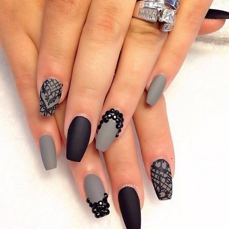 black-and-grey-nail-designs-03_11 Modele de unghii negre și gri