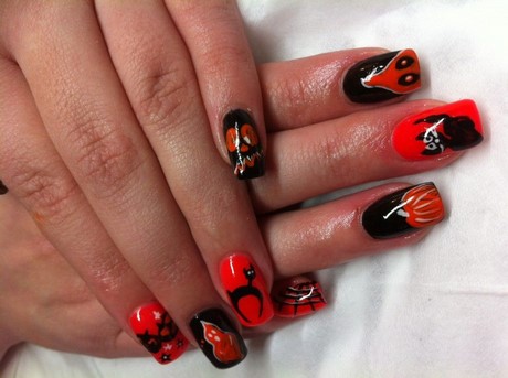 black-and-orange-halloween-nails-73_15 Unghii de halloween negru și portocaliu
