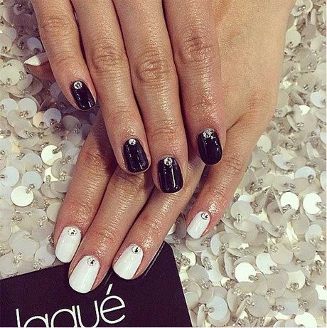 black-and-white-design-nails-70_16 Unghii de design alb-negru