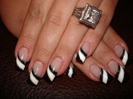 black-and-white-fingernail-designs-58_18 Modele de unghii alb-negru