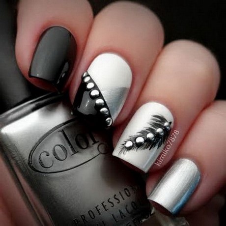 black-and-white-simple-nail-designs-29_5 Modele simple de unghii alb-negru