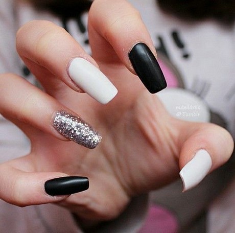 black-n-white-nails-76_4 Negru n unghii albe