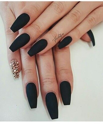 black-nails-13_13 Cuie negre
