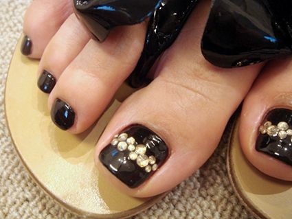 black-pedicure-designs-72_12 Modele de pedichiură neagră