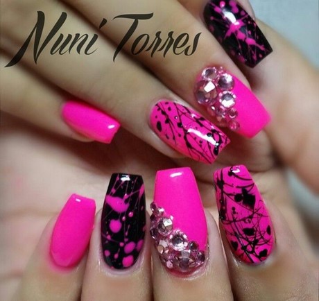 bright-pink-nail-designs-83_13 Modele de unghii roz roz