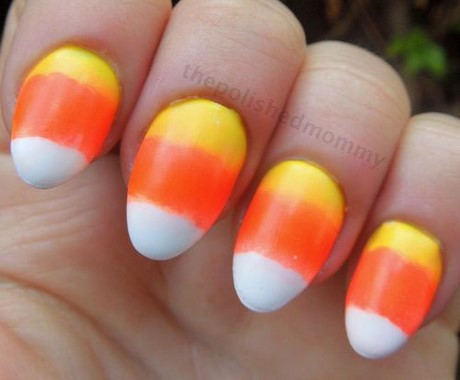 candy-corn-nail-art-18 Bomboane de porumb nail art