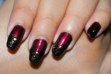 dark-color-nail-designs-06_19 Modele de unghii de culoare închisă