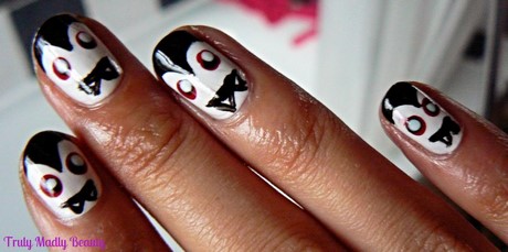 dracula-nail-art-37_18 Dracula nail art