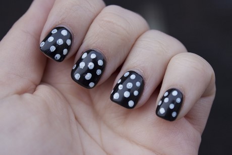easy-black-and-white-nail-designs-99_3 Modele ușoare de unghii alb-negru