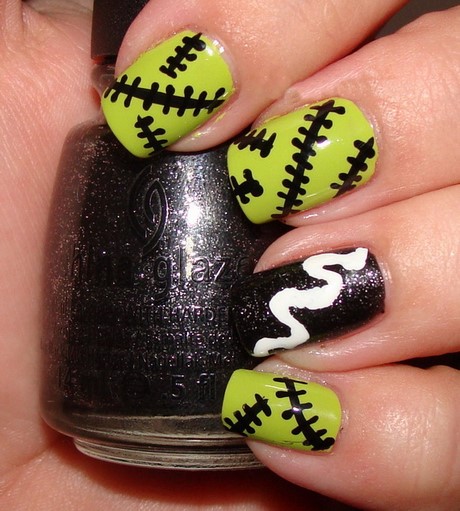 easy-halloween-nail-art-designs-11_12 Modele ușoare de unghii de halloween