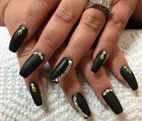 elegant-black-nail-art-designs-86_6 Modele elegante de unghii negre