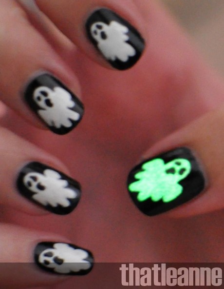 ghost-nails-design-66_18 Ghost cuie design