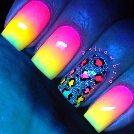 glow-in-the-dark-nail-designs-74_14 Glow în desenele unghiilor întunecate