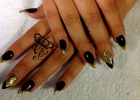 gold-and-black-nail-art-designs-01_15 Modele de artă de aur și negru
