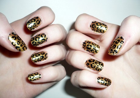 gold-and-black-nail-art-designs-01_17 Modele de artă de aur și negru