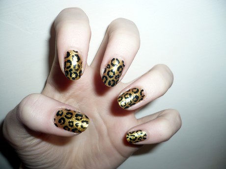 gold-and-black-nail-art-designs-01_9 Modele de artă de aur și negru