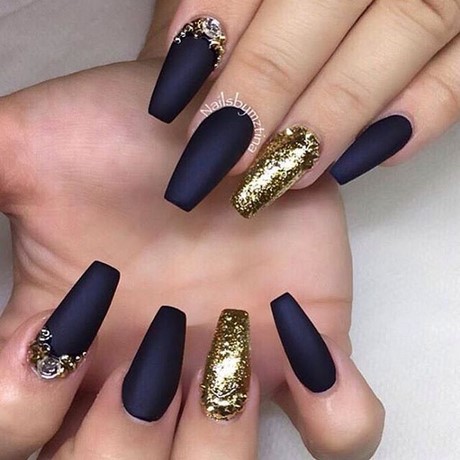 gold-and-black-nail-designs-38_18 Modele de unghii de aur și negru
