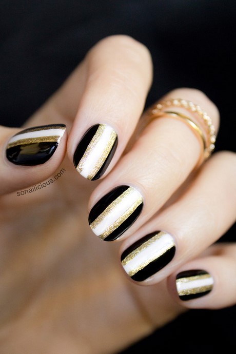 gold-and-black-nails-60_18 Aur și unghii negre