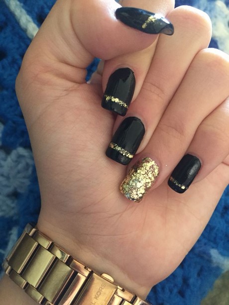 gold-and-black-nails-60_20 Aur și unghii negre