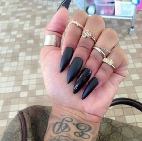 long-black-nail-designs-45 Modele lungi de unghii negre