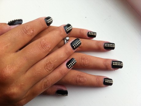 nail-art-on-black-nails-37_10 Nail art pe unghiile negre