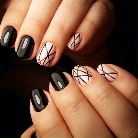 nail-art-on-black-nails-37_18 Nail art pe unghiile negre